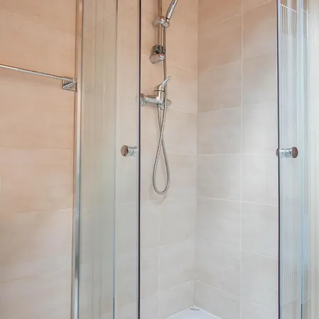 Apartment House Storz *